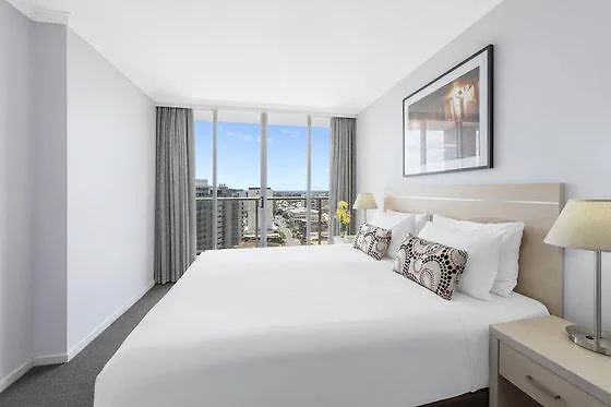 Oaks Brisbane Lexicon Suites شقة فندقية