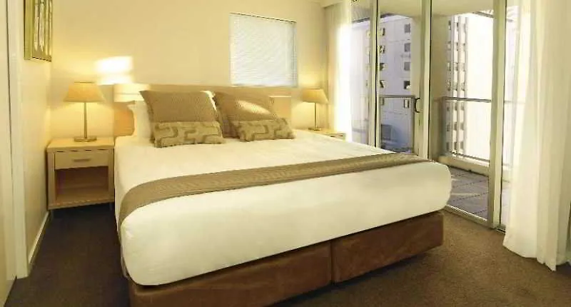 Oaks Brisbane Lexicon Suites Apart-hotel