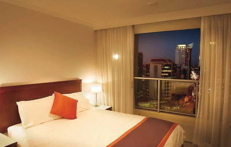 Oaks Brisbane Lexicon Suites Apart-hotel