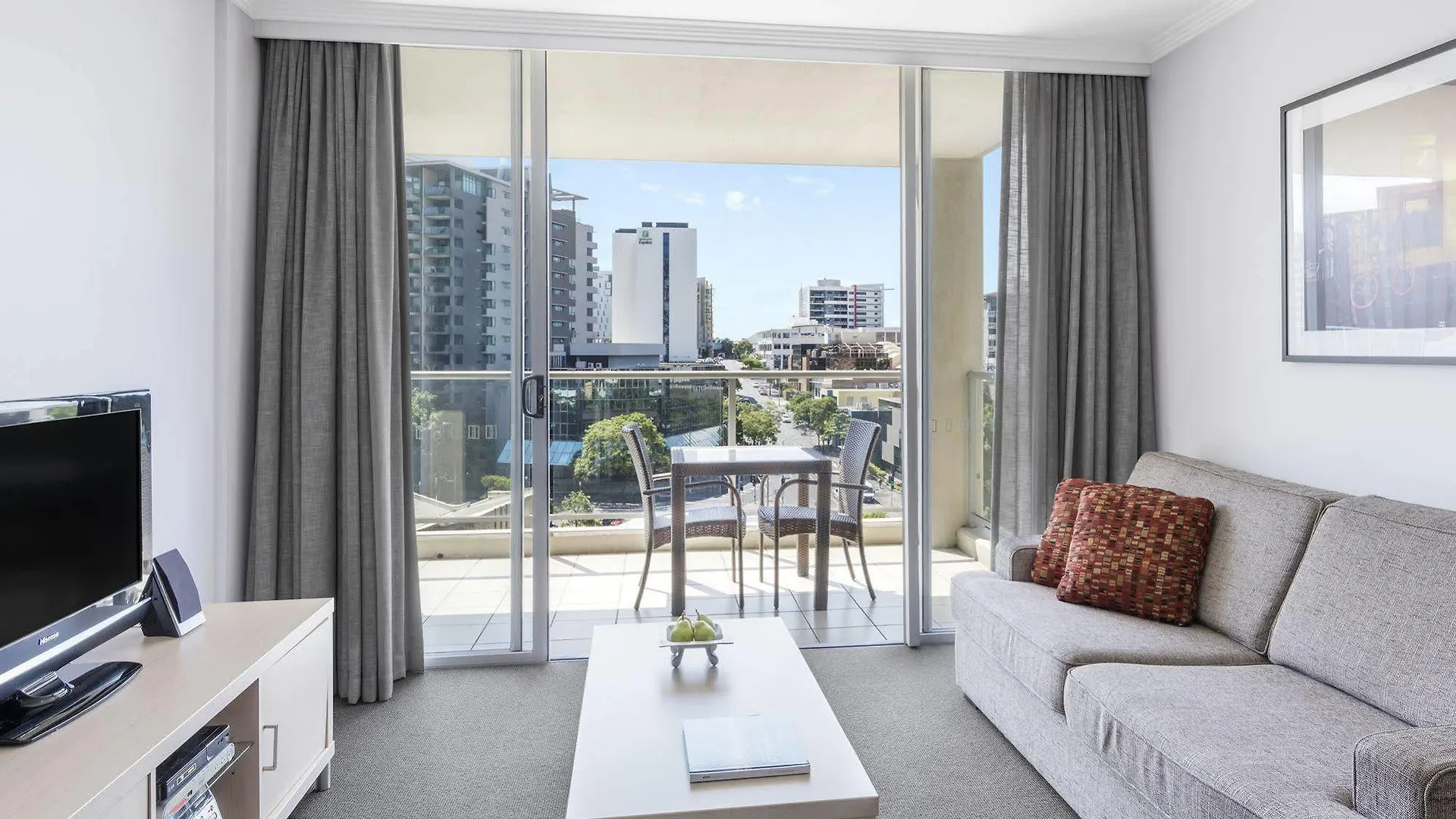 Oaks Brisbane Lexicon Suites 4*,