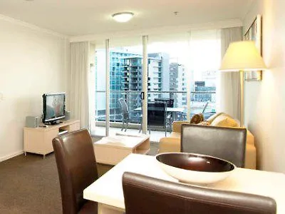 Oaks Brisbane Lexicon Suites 4*,